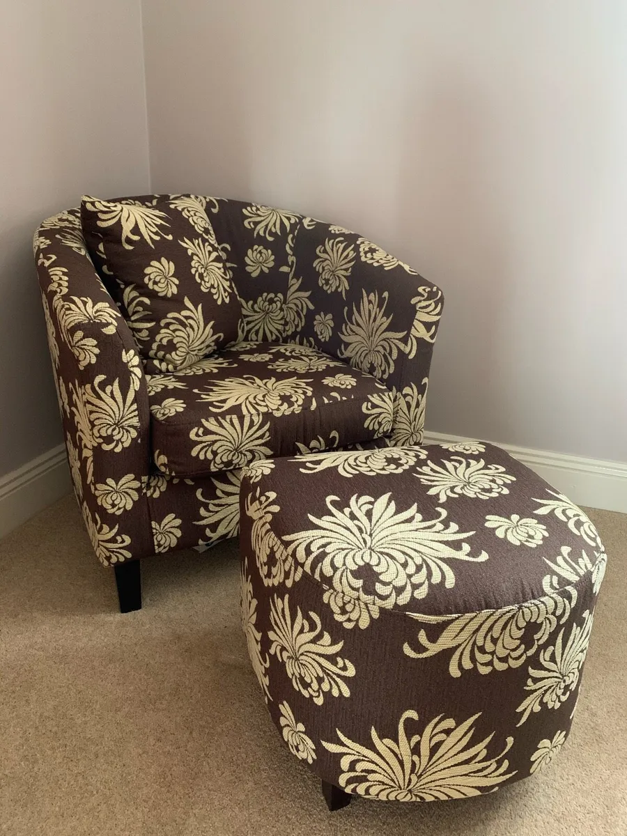 Floral Fabric Tub Chair - Image 4