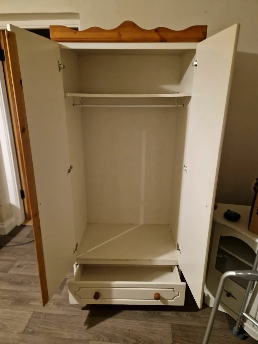 Wardrobe - Image 2