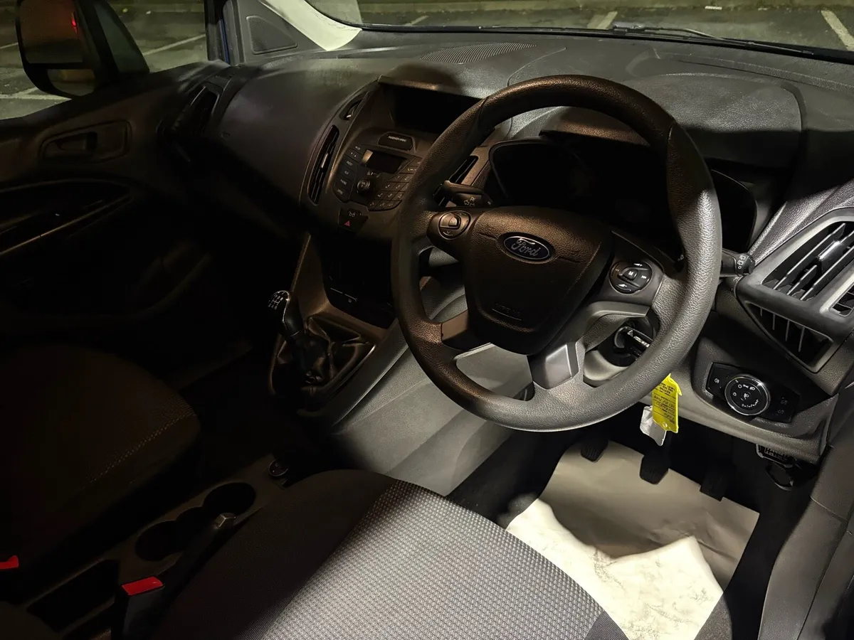 SUPER VALUE - RARE 7 SEATER TOURNEO - FULL HISTORY - Image 3