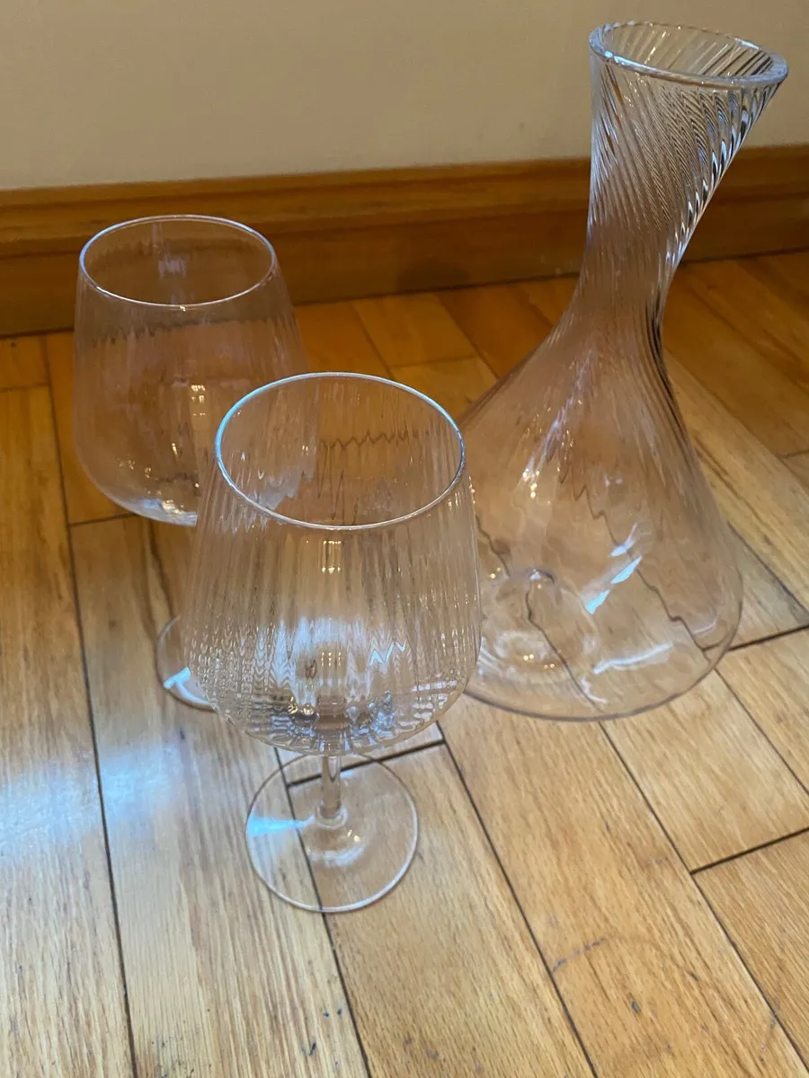 Wine Decanter and 2 Matching Wine Glasses - Image 1