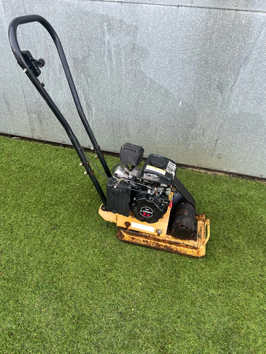 Wacker plate Compacting plate - Image 1