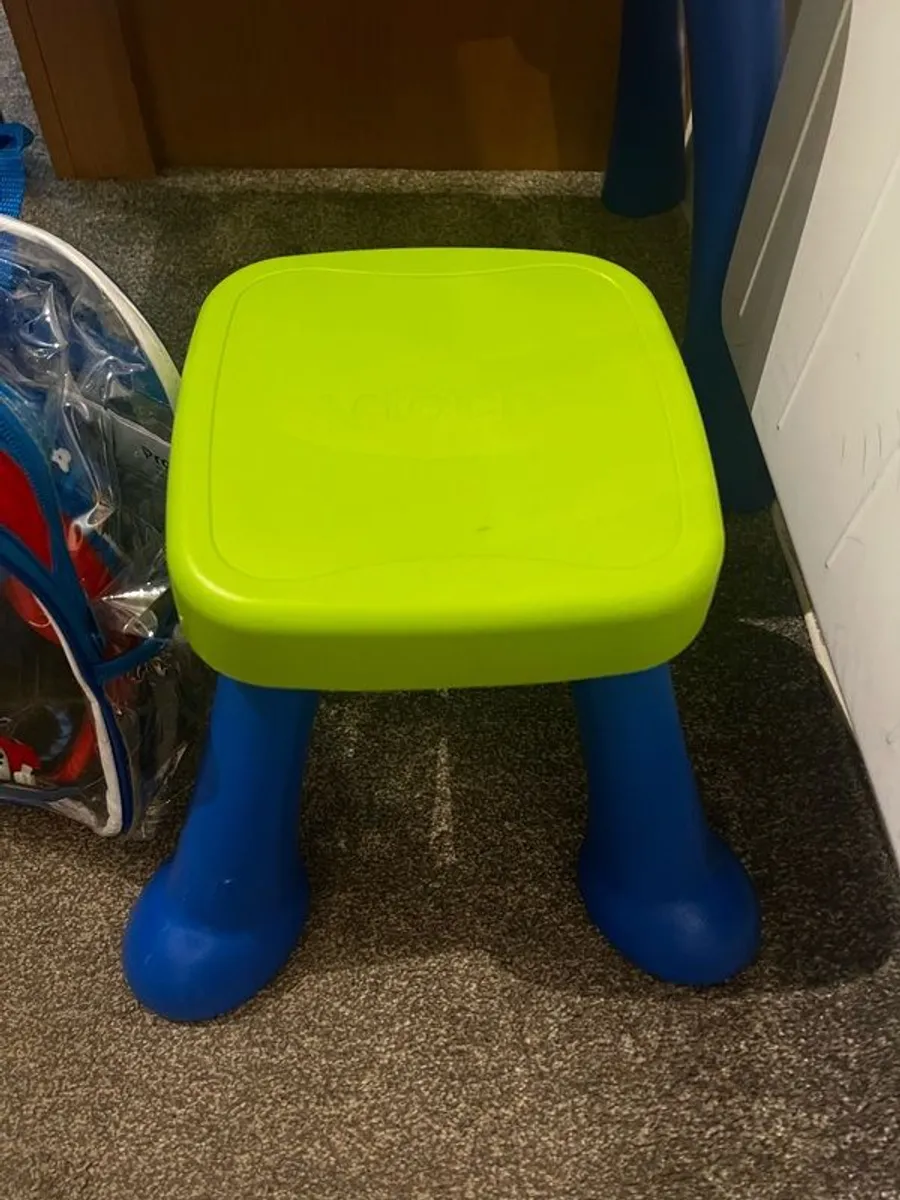 Vtech Learn & Draw Activity Desk - Image 4