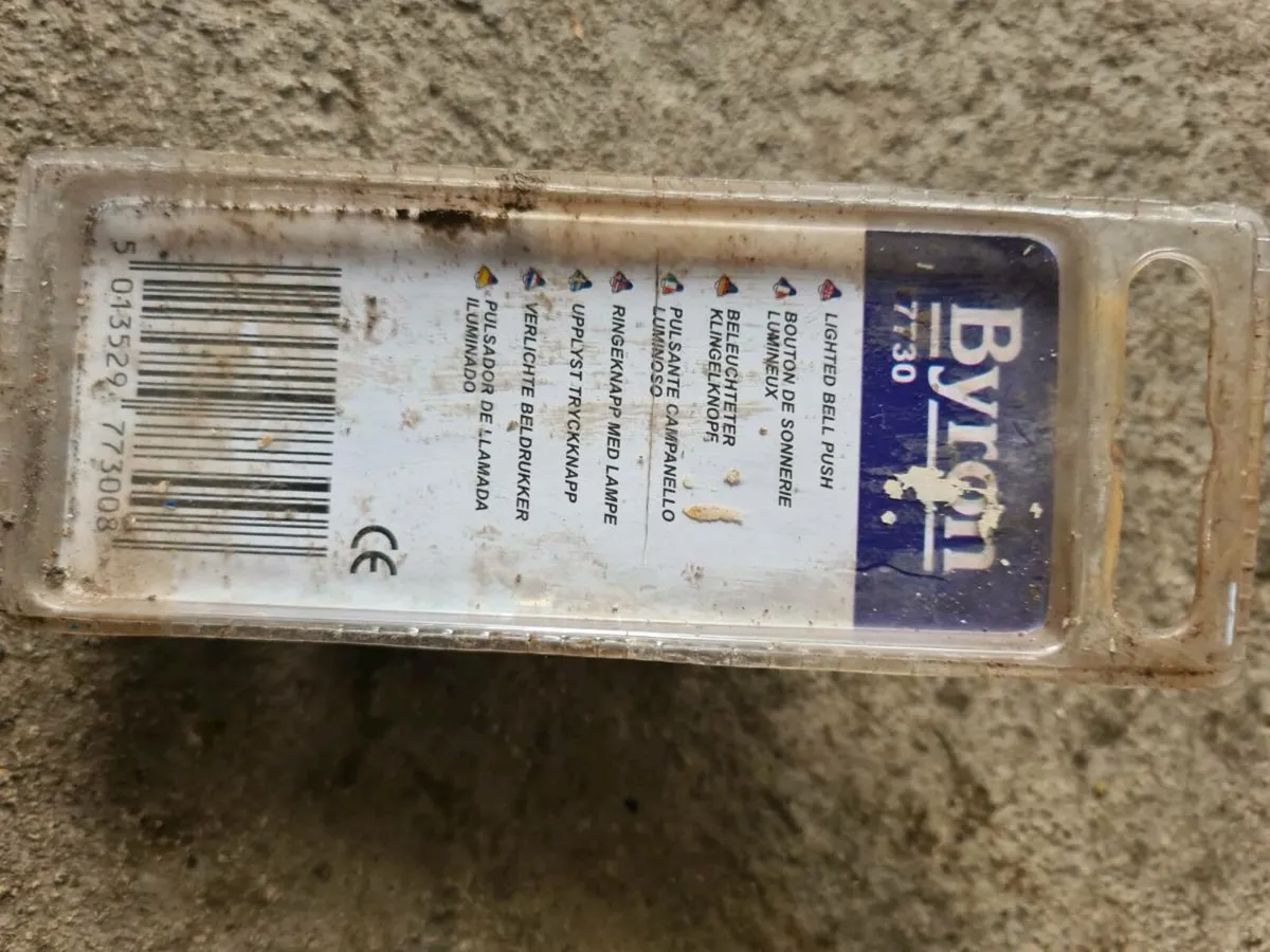 Byron 7730 door bell push x 5 - Image 2