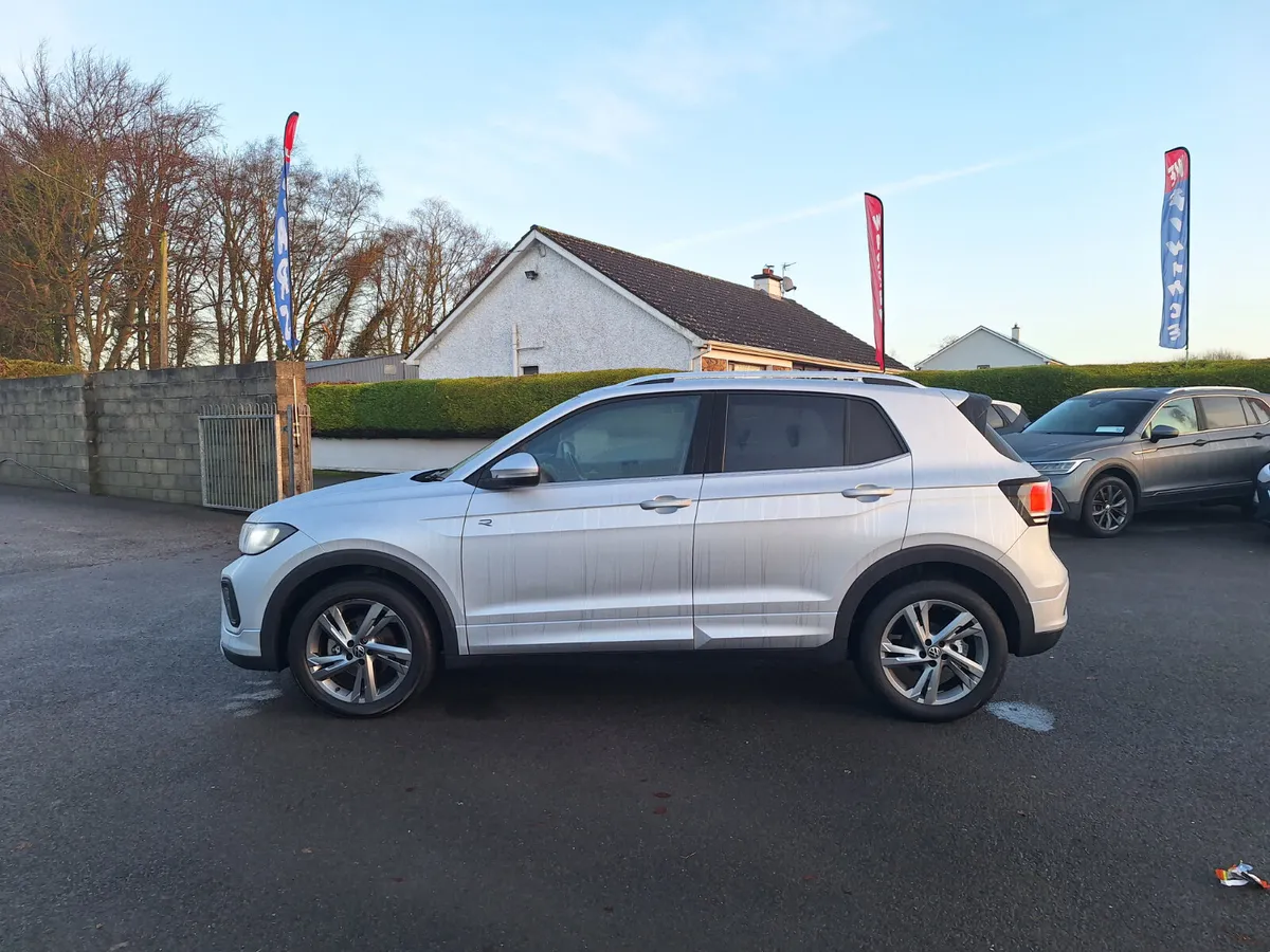 Volkswagen T-Cross R-Line 1.0 Automatic - Image 2