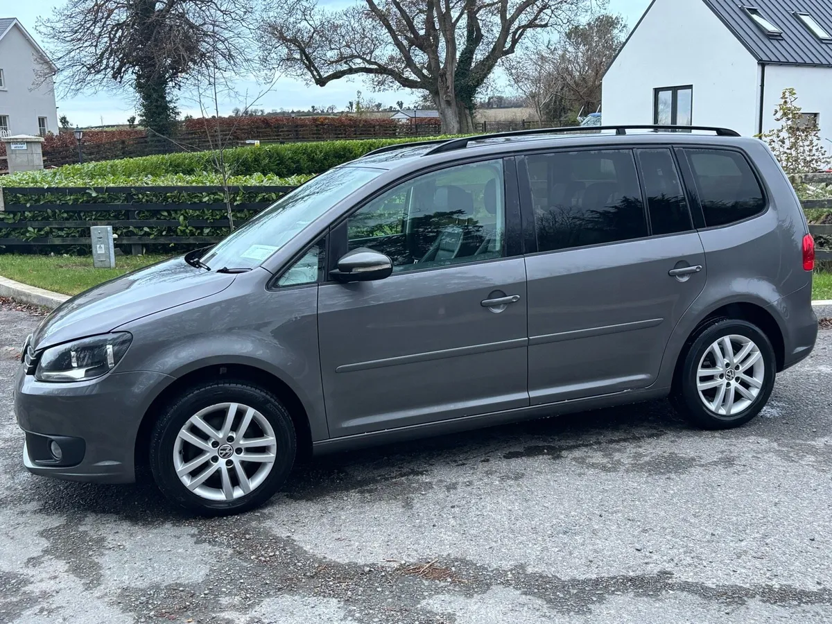 Volkswagen Touran - Image 2