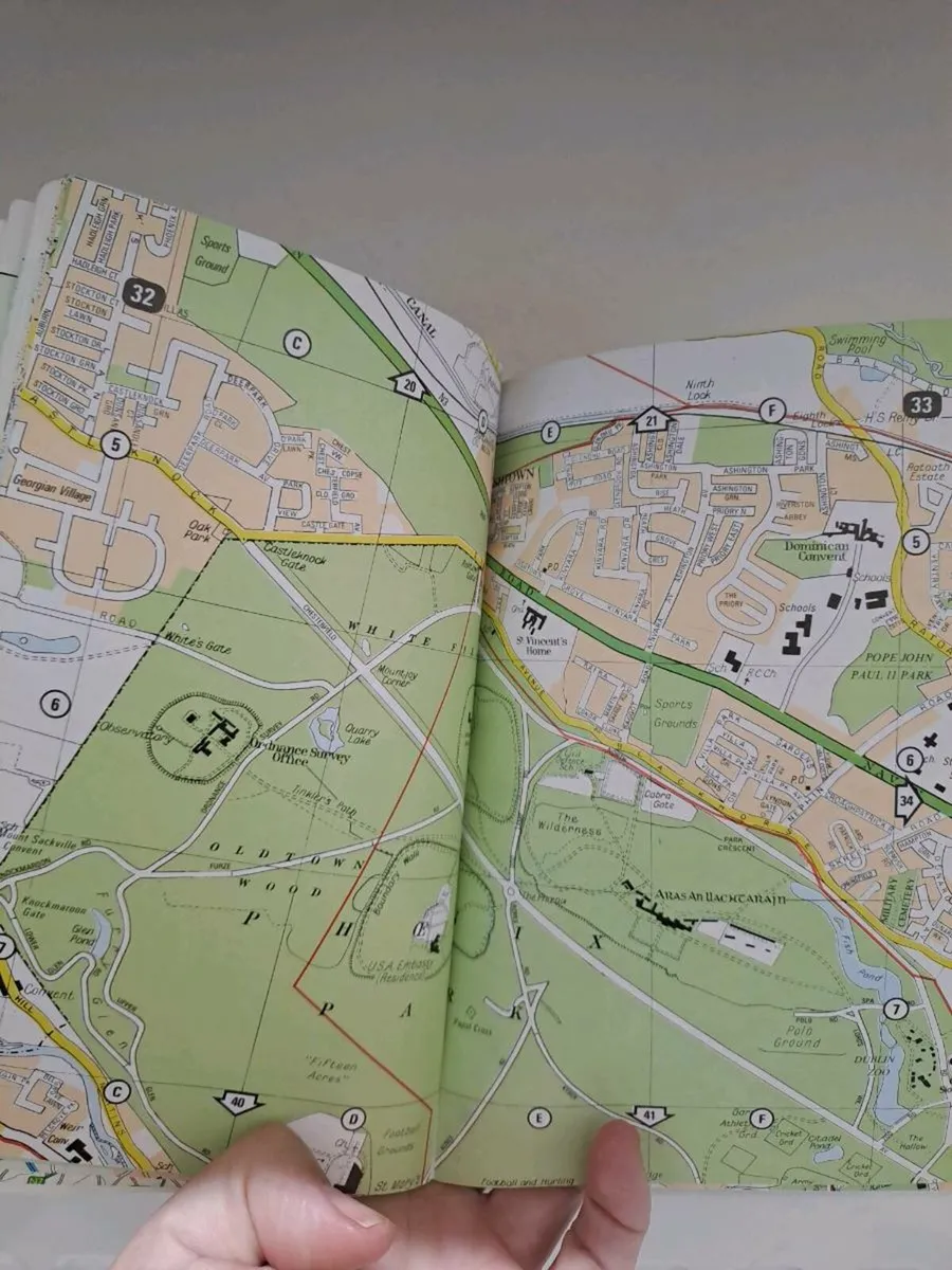 Maps of Dublin Handy Atlas and Guide - Image 3