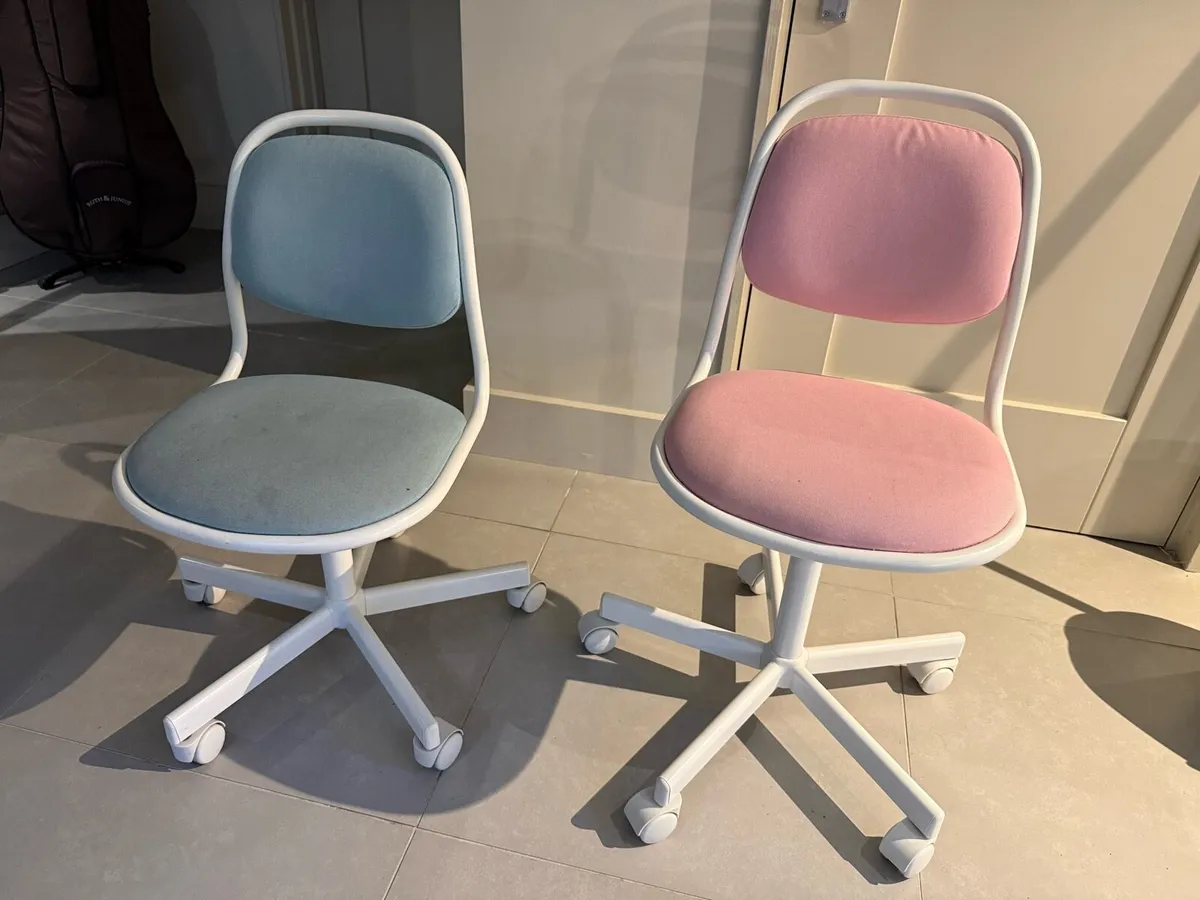 Kids desk / bedroom chairs - Image 1