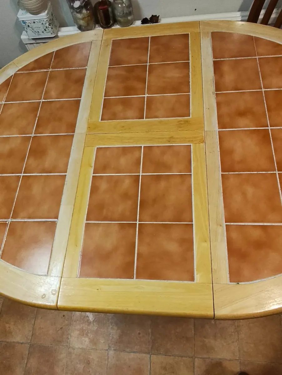 Kitchen table - Image 4