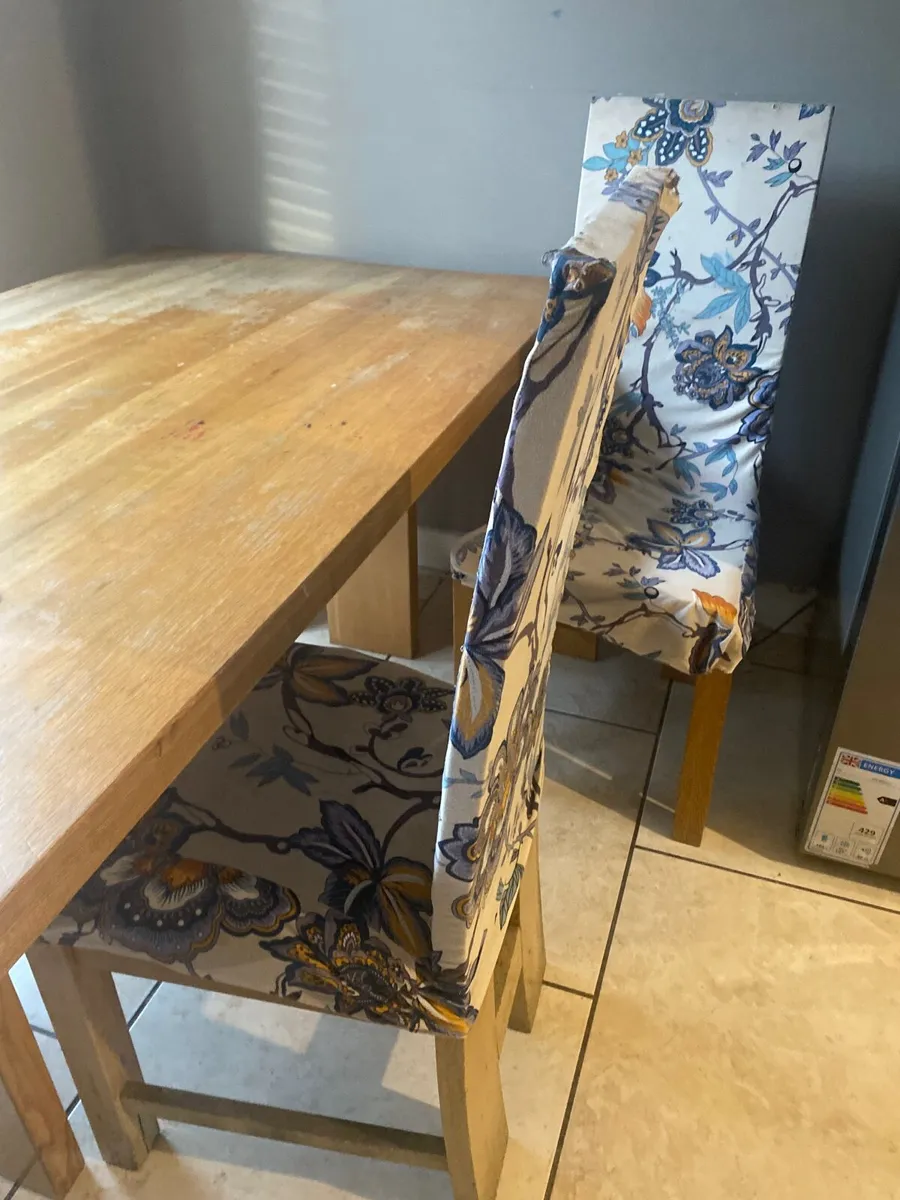 Dinning table - Image 1