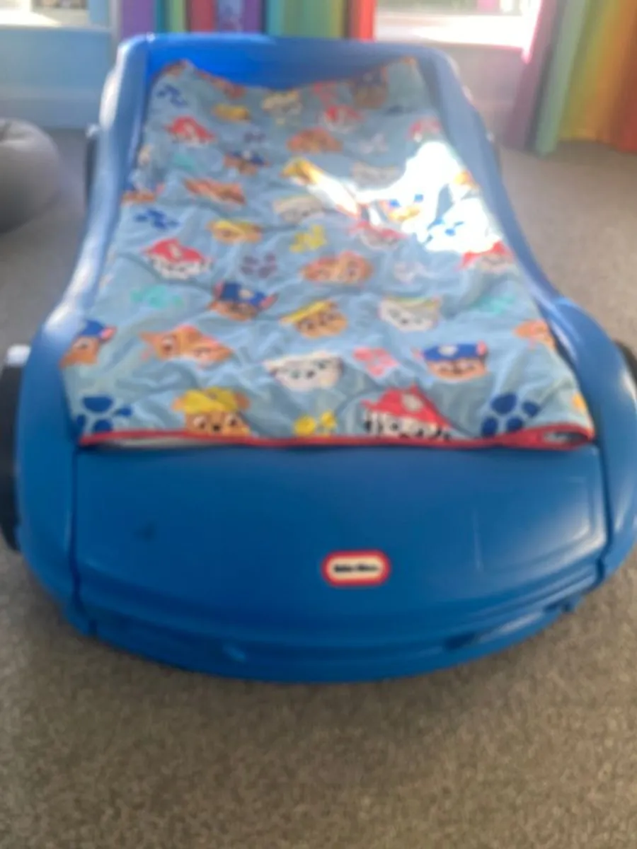 Little Tikes car bed - Image 1