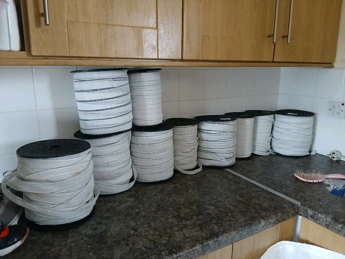 Electric fencing tape