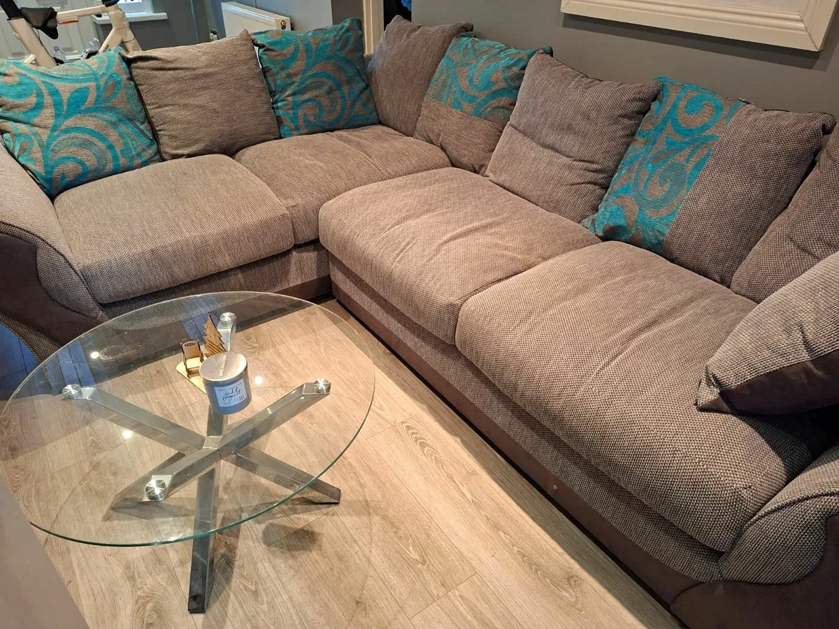 L-shaped sofa - Image 1