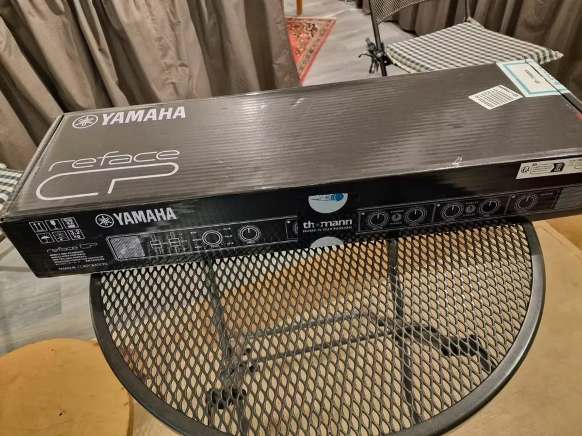 Yamaha Reface CP Stand And Full Warranty - Image 3