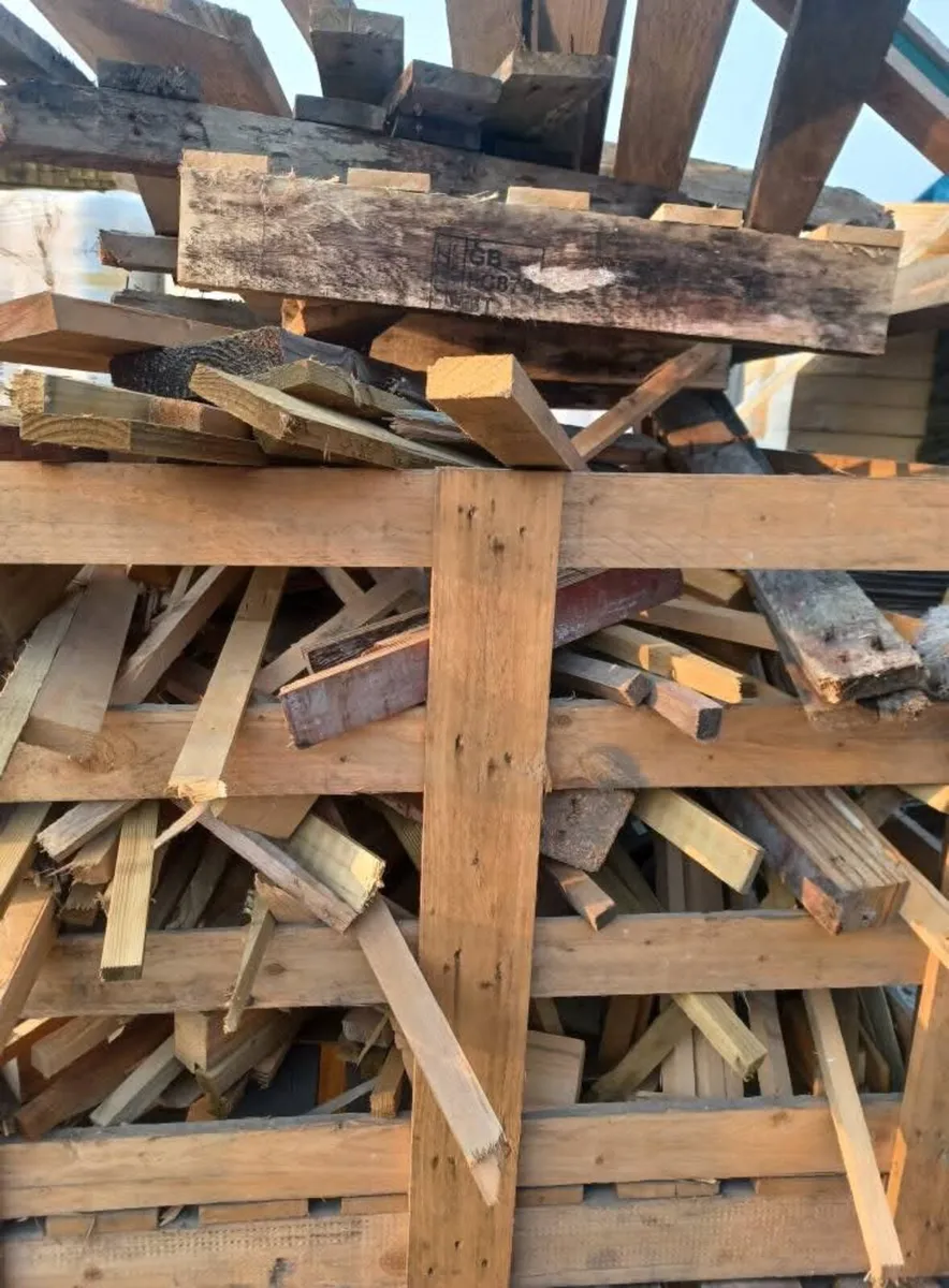FREE PALLETS & Waste Timber - Image 2