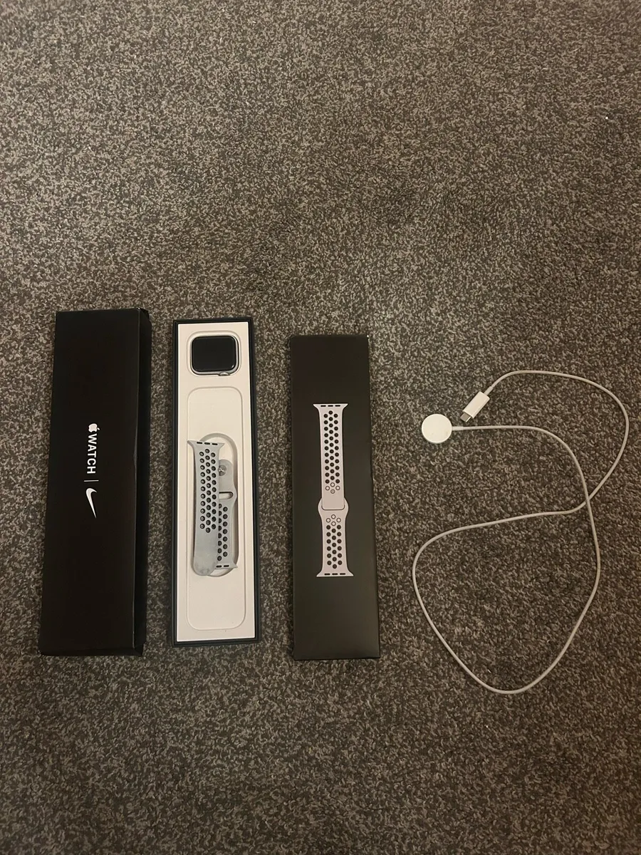 Apple Watch Nike SE 44m - Image 2