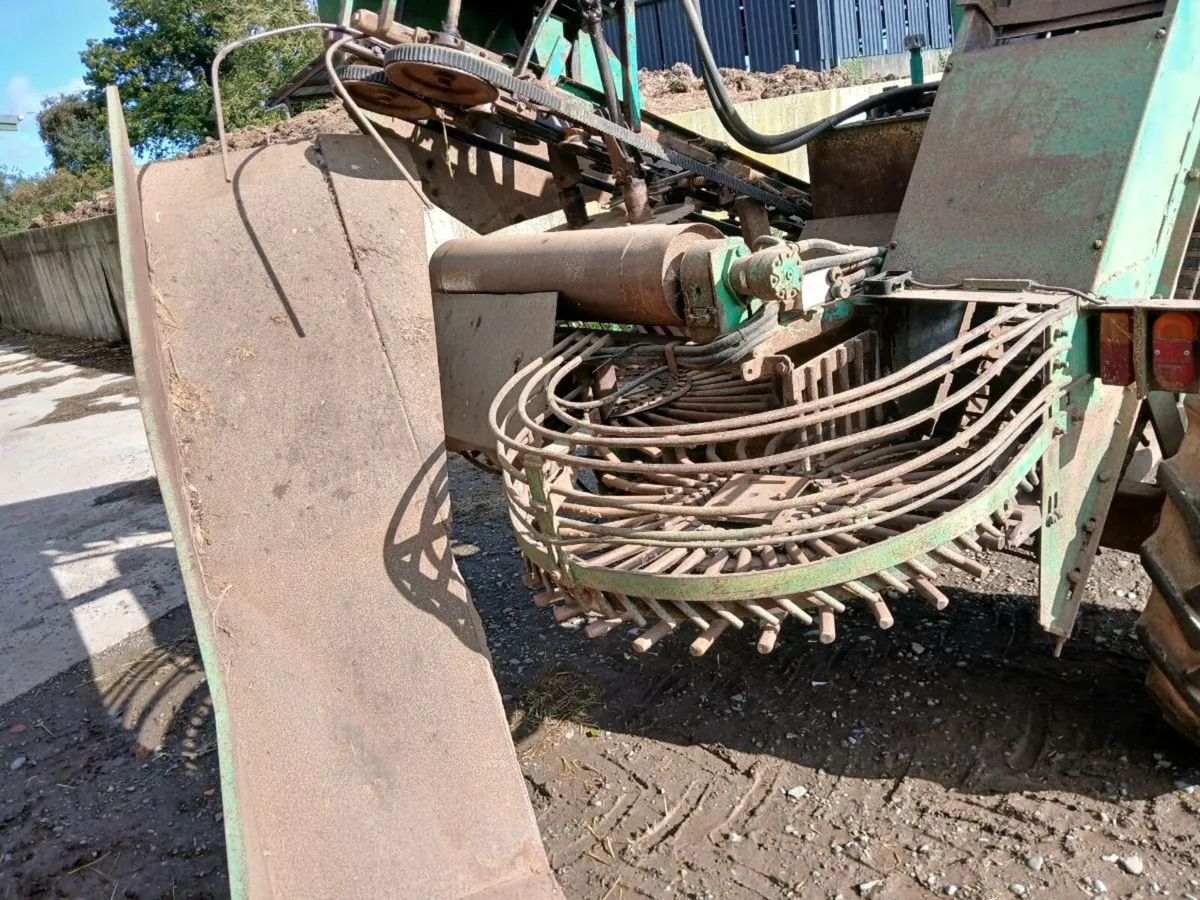 Beet harvester - Image 3
