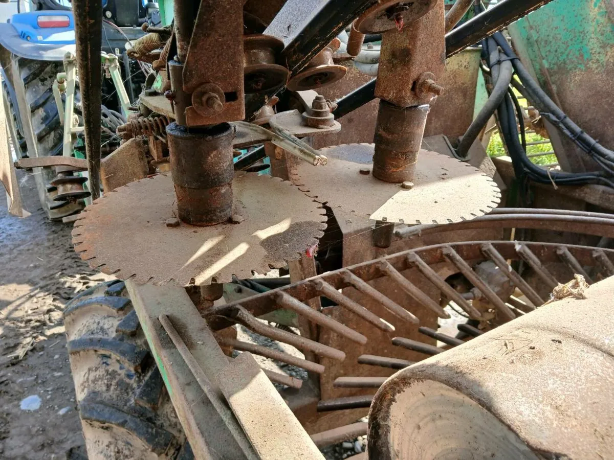Beet harvester - Image 4