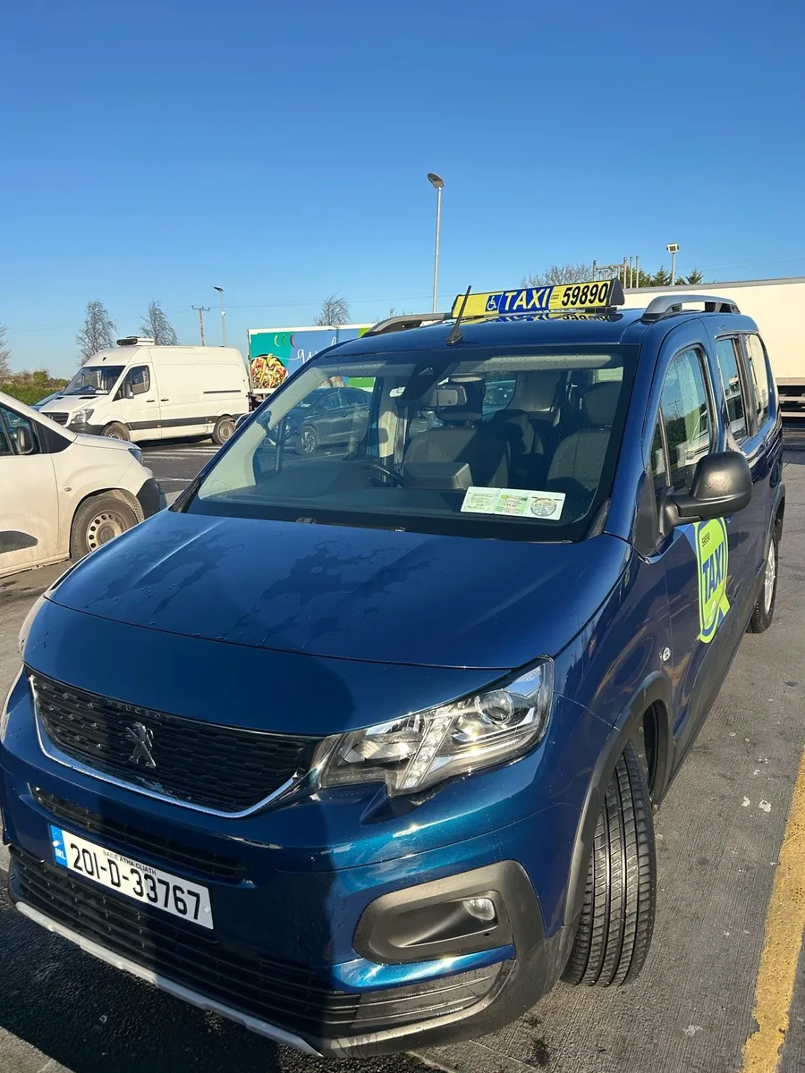 Peugeot  Rifter wheelchair taxi rent - Image 1