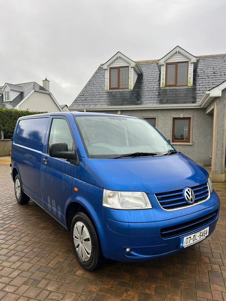 Volkswagen Transporter - Image 1