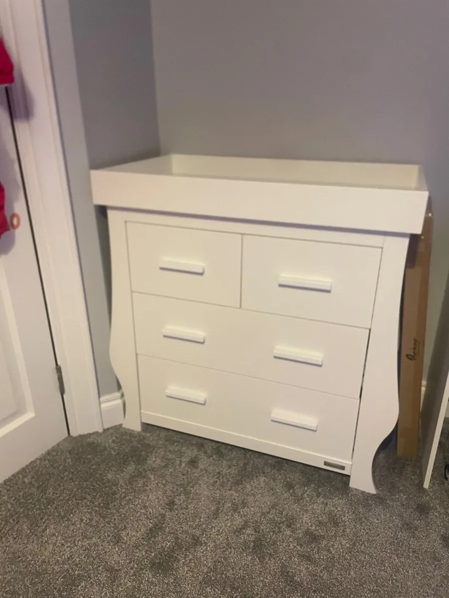 White changing unit with drawers - Image 3