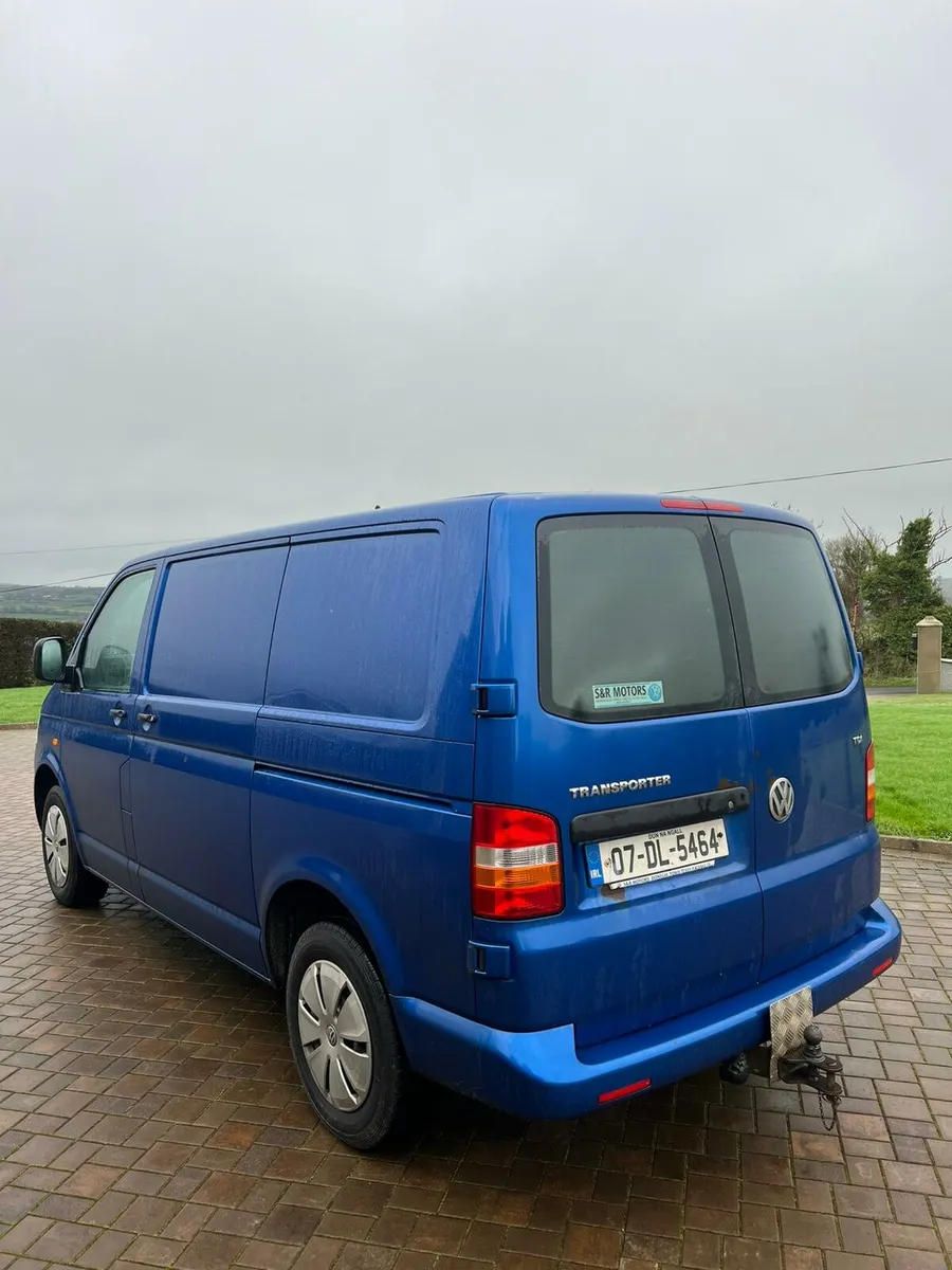 Volkswagen Transporter - Image 3