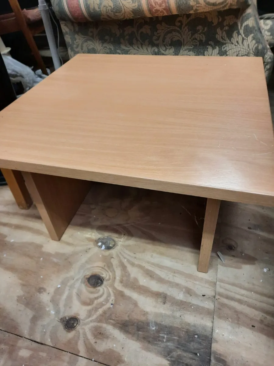 Occasional table - Image 1