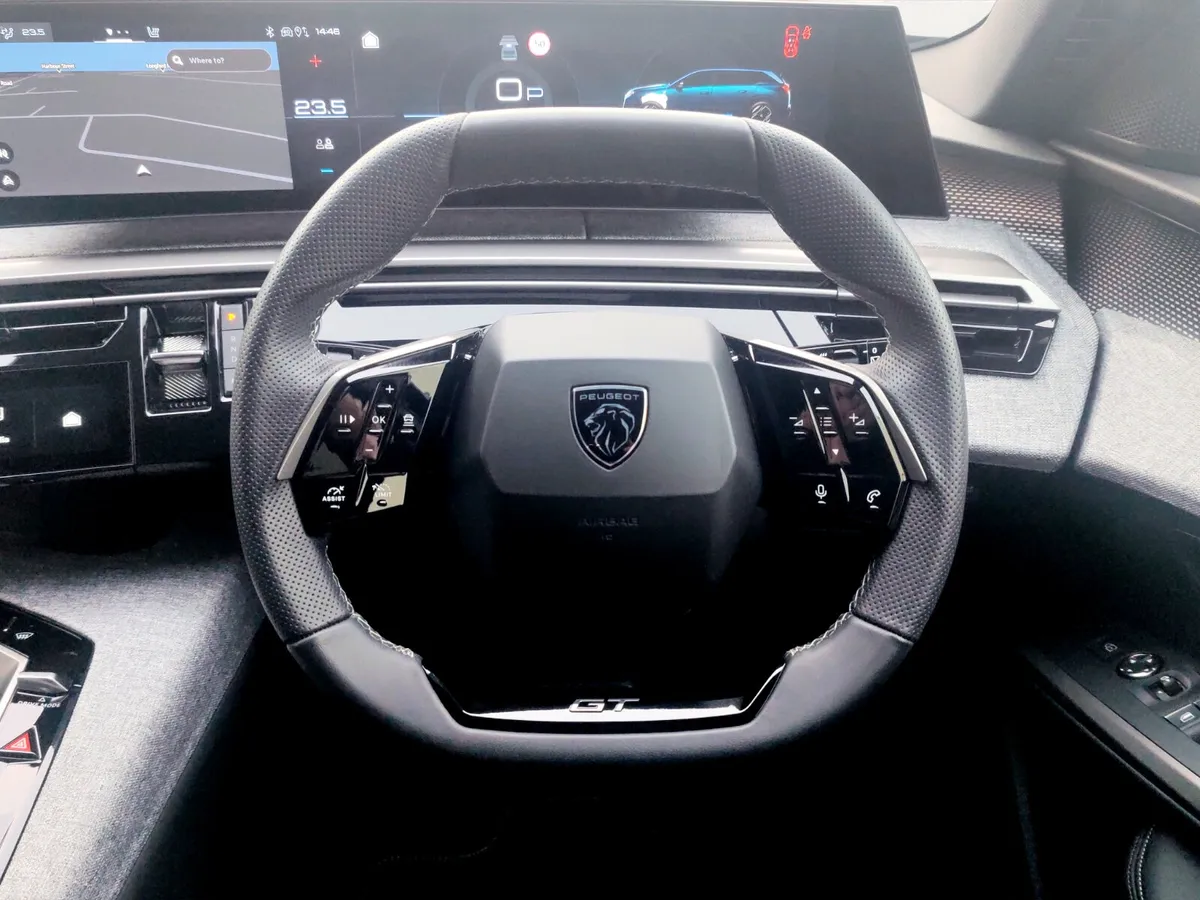 Peugeot 5008 GT Hybrid 144bhp - Image 4