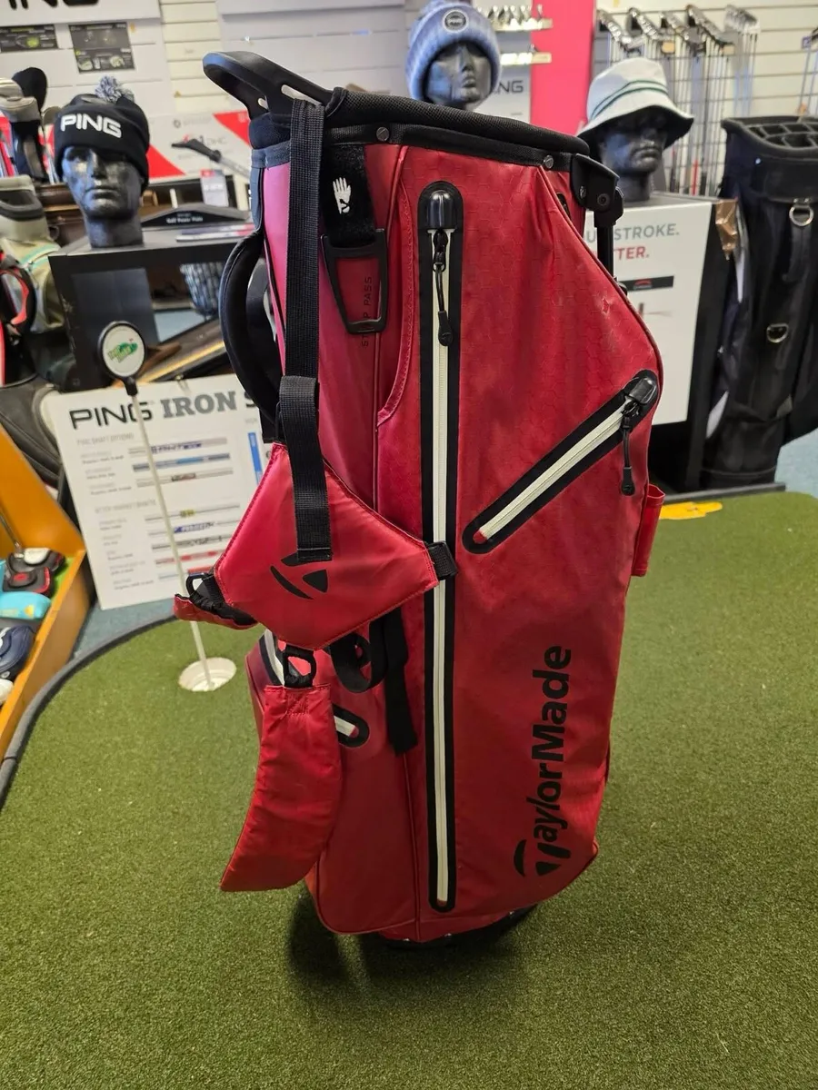 Taylormade Waterproof Stand Bag - Image 1