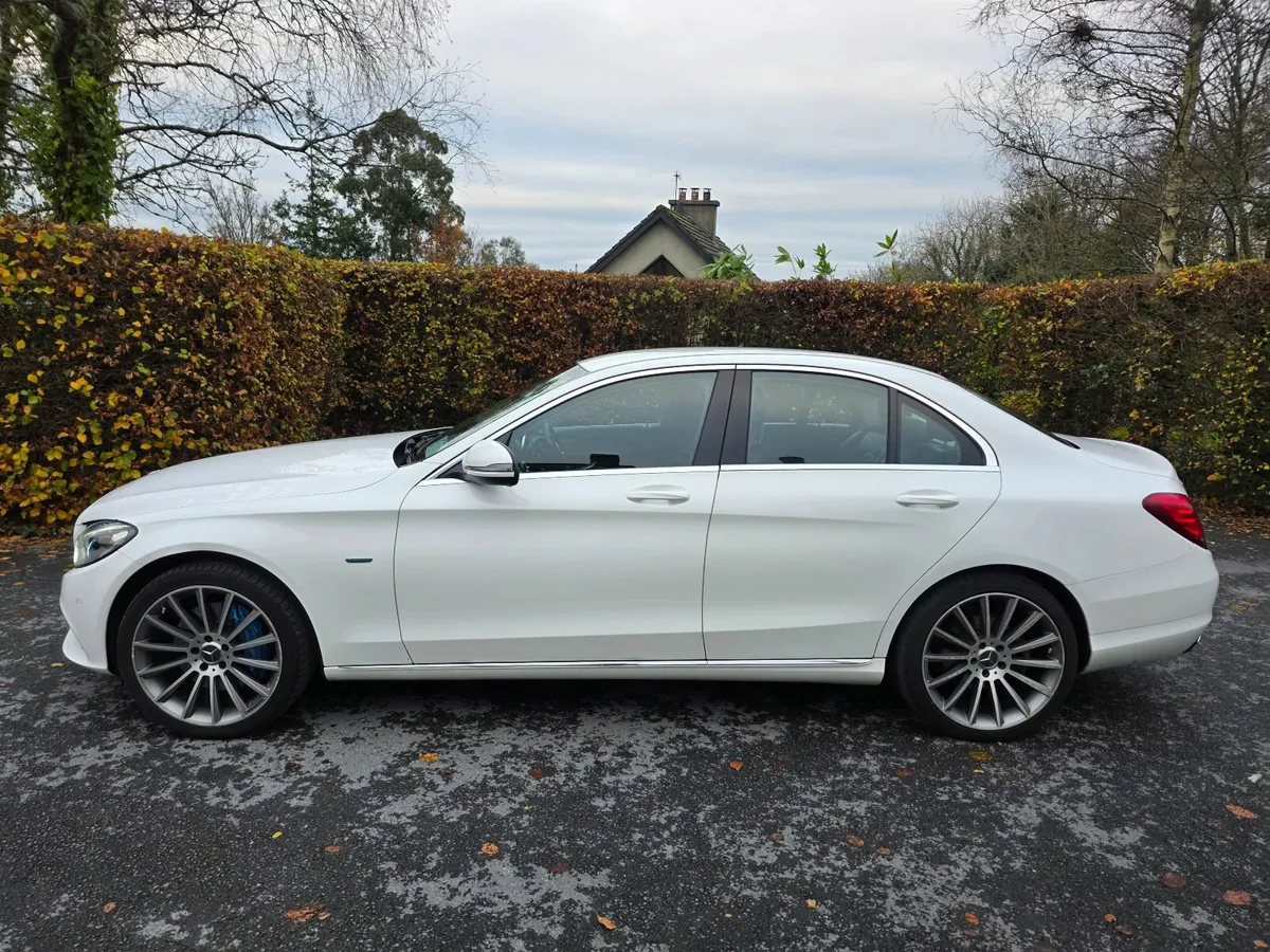 Mercedes-Benz C-Class 2016 - Image 4