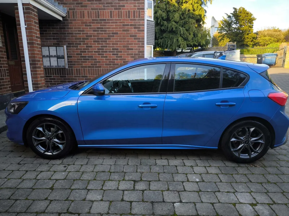 Ford Focus 2019 ST-Line 1.0 - Image 3