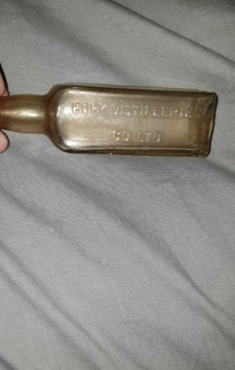 3 CORK LD DISTILLERY WHISKEY BOTTLES - Image 2