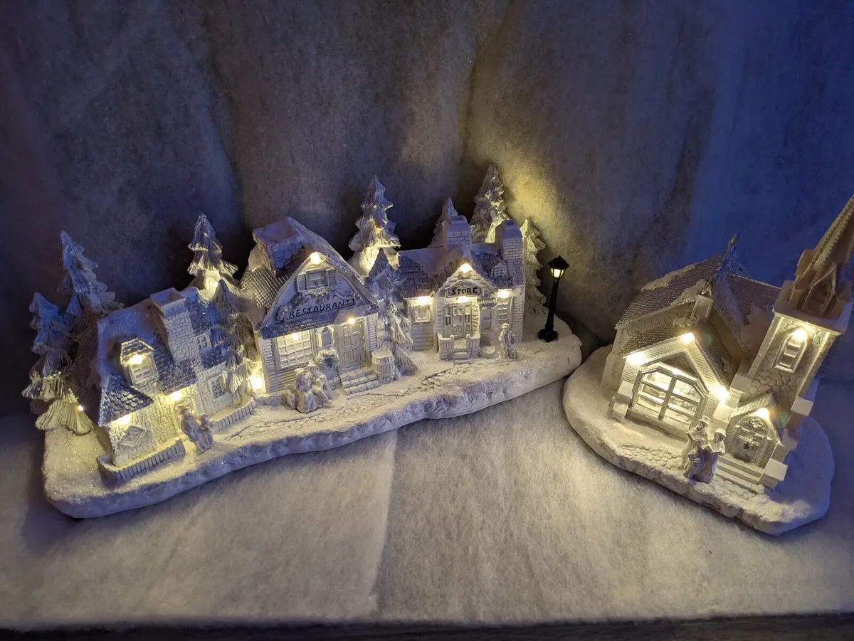 Christmas Decorations - Image 1