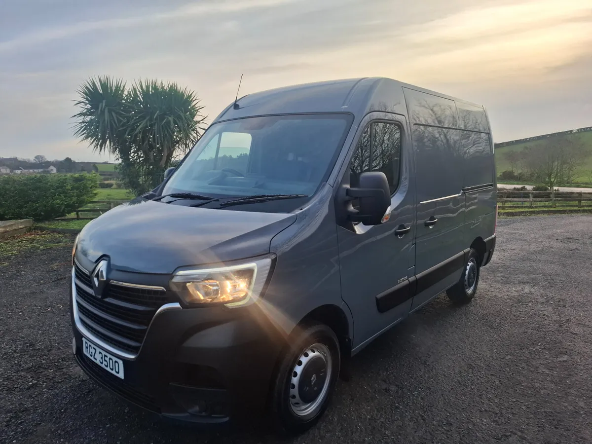 2020 Renault Master SM35 swb - Image 3