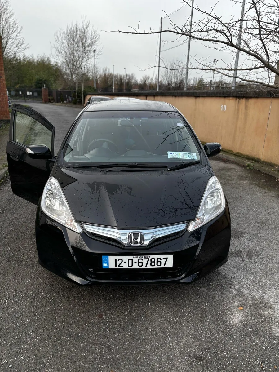 Honda fit hybird low mileage - Image 1