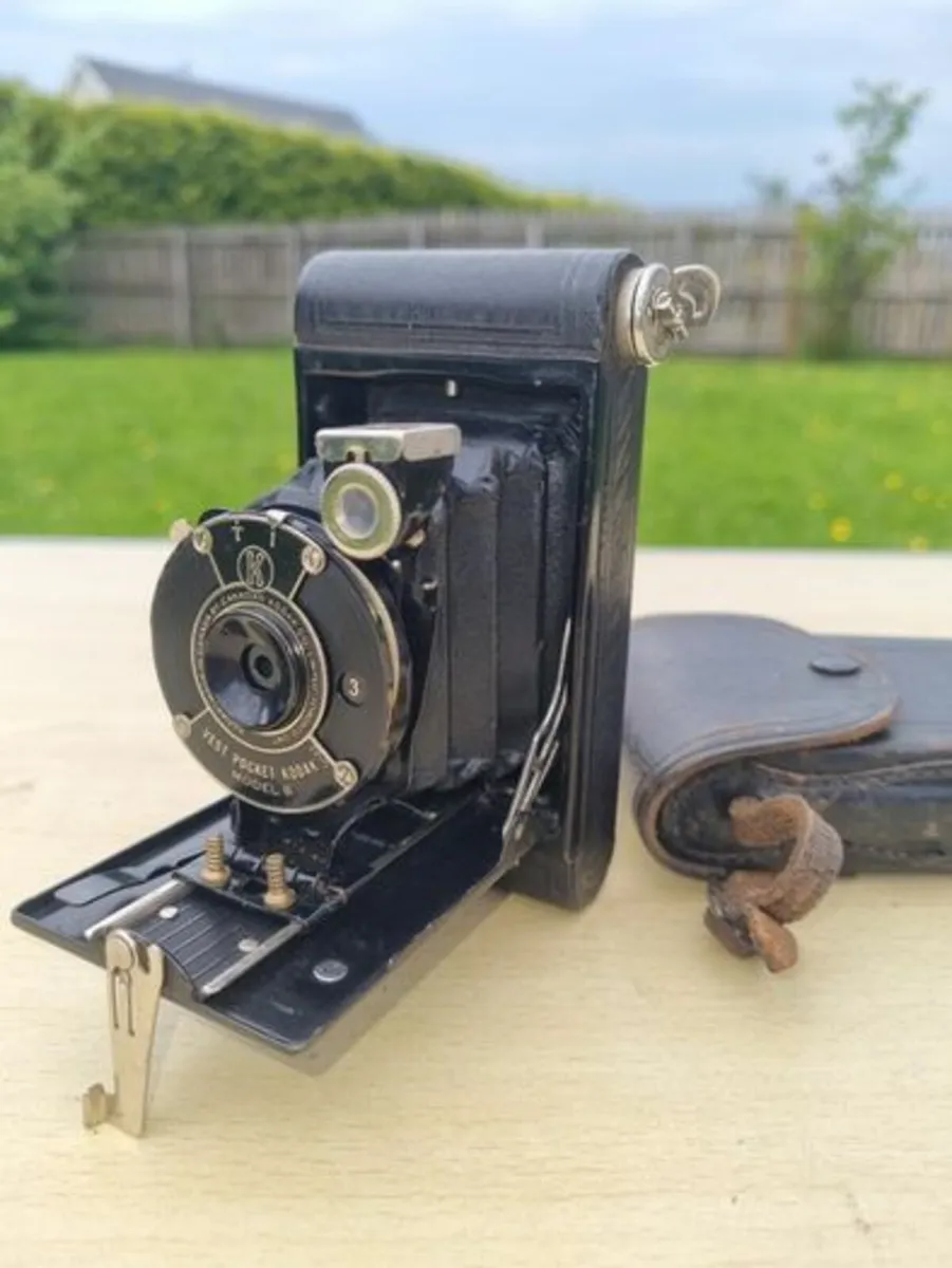 Kodak Vest Pocket Model B Folding Camera - Image 2