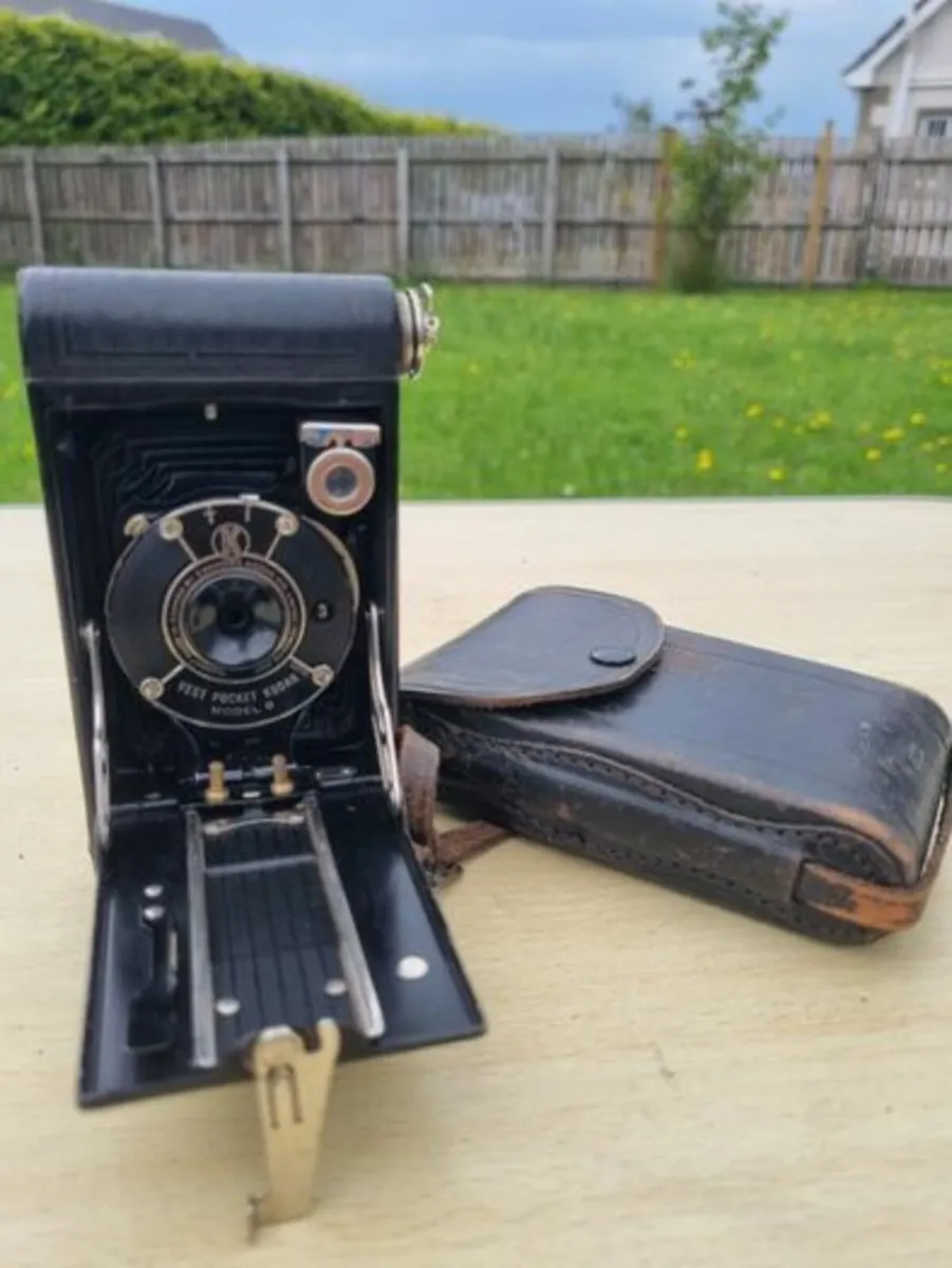 Kodak Vest Pocket Model B Folding Camera - Image 4