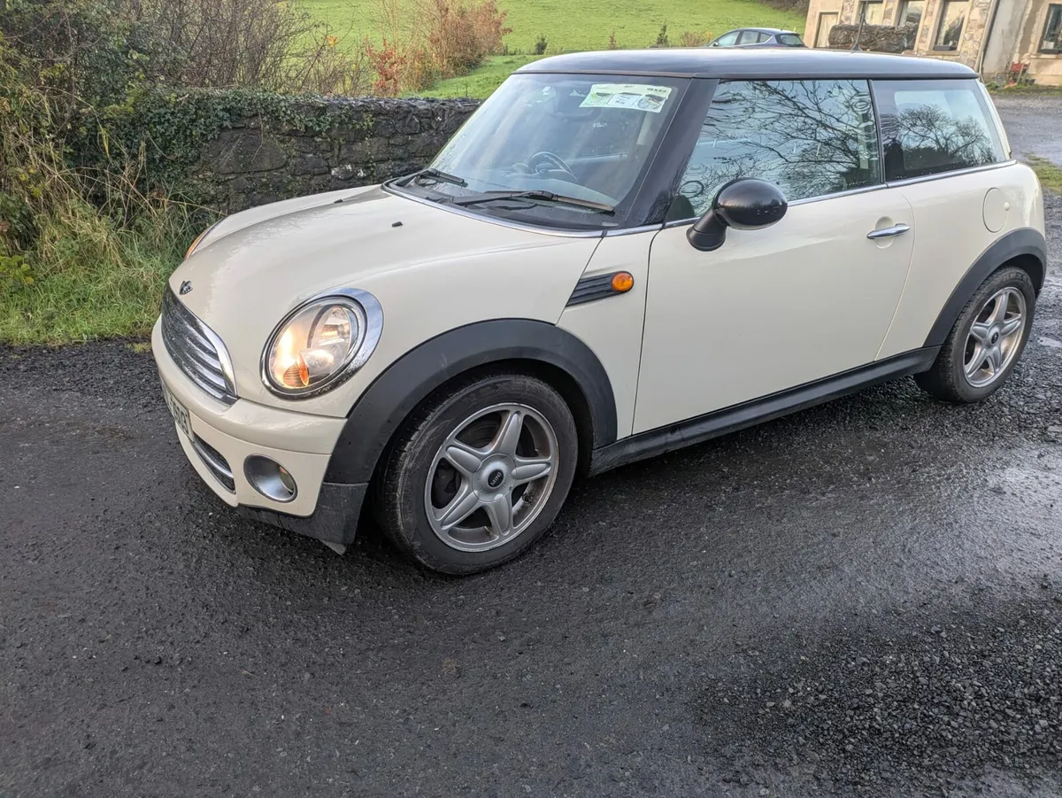 Mini Cooper 2010 - Image 3