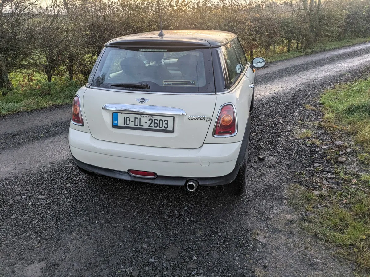 Mini Cooper 2010 - Image 4