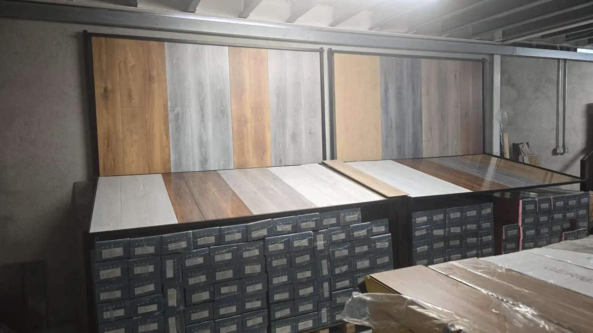 Wide Selection of laminated Flooring N37 X2C2 - Image 1