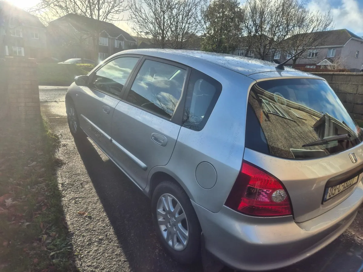 Honda Civic 2003 - Image 2