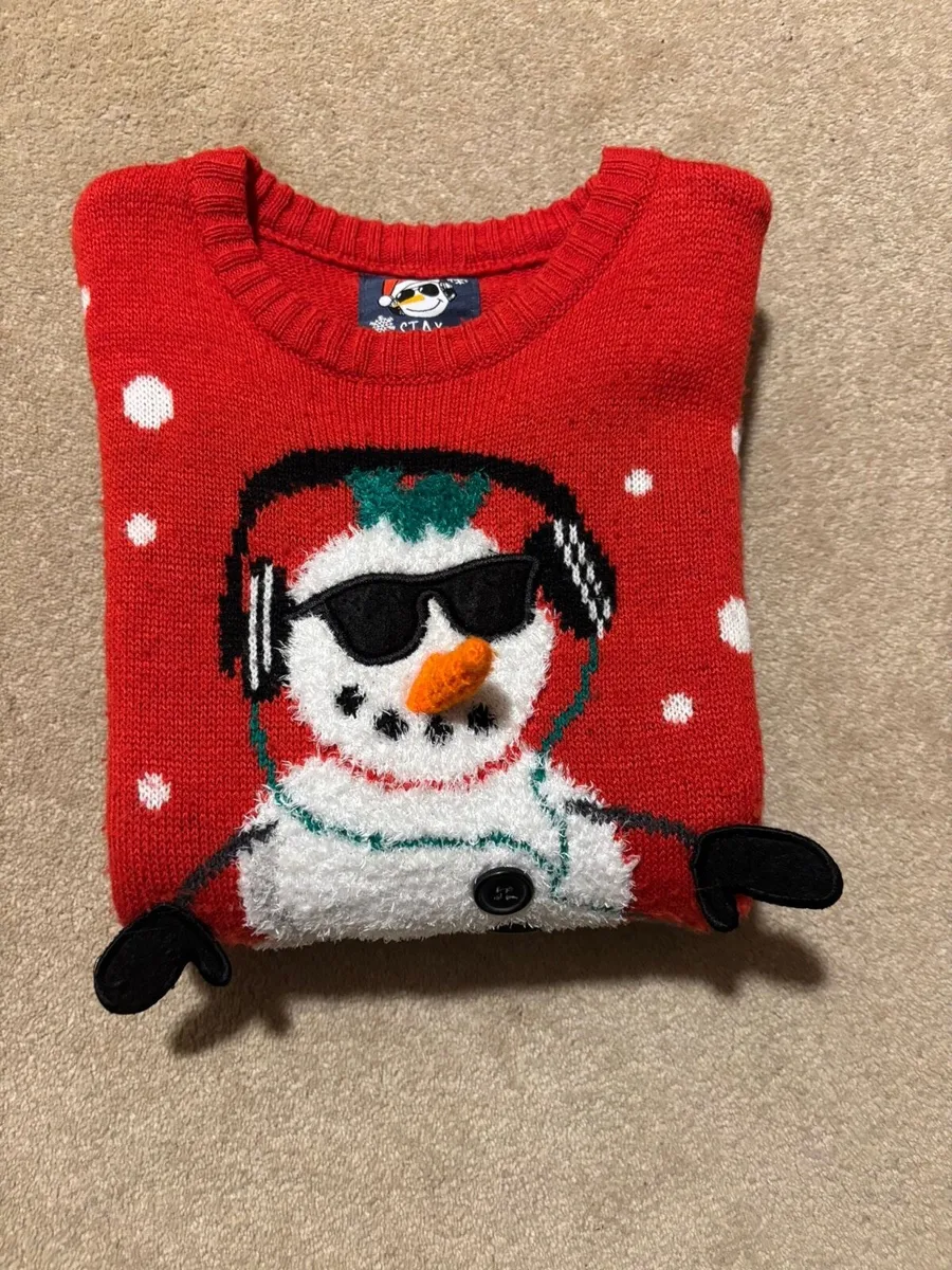 Christmas jumper age 8-9 - Image 3