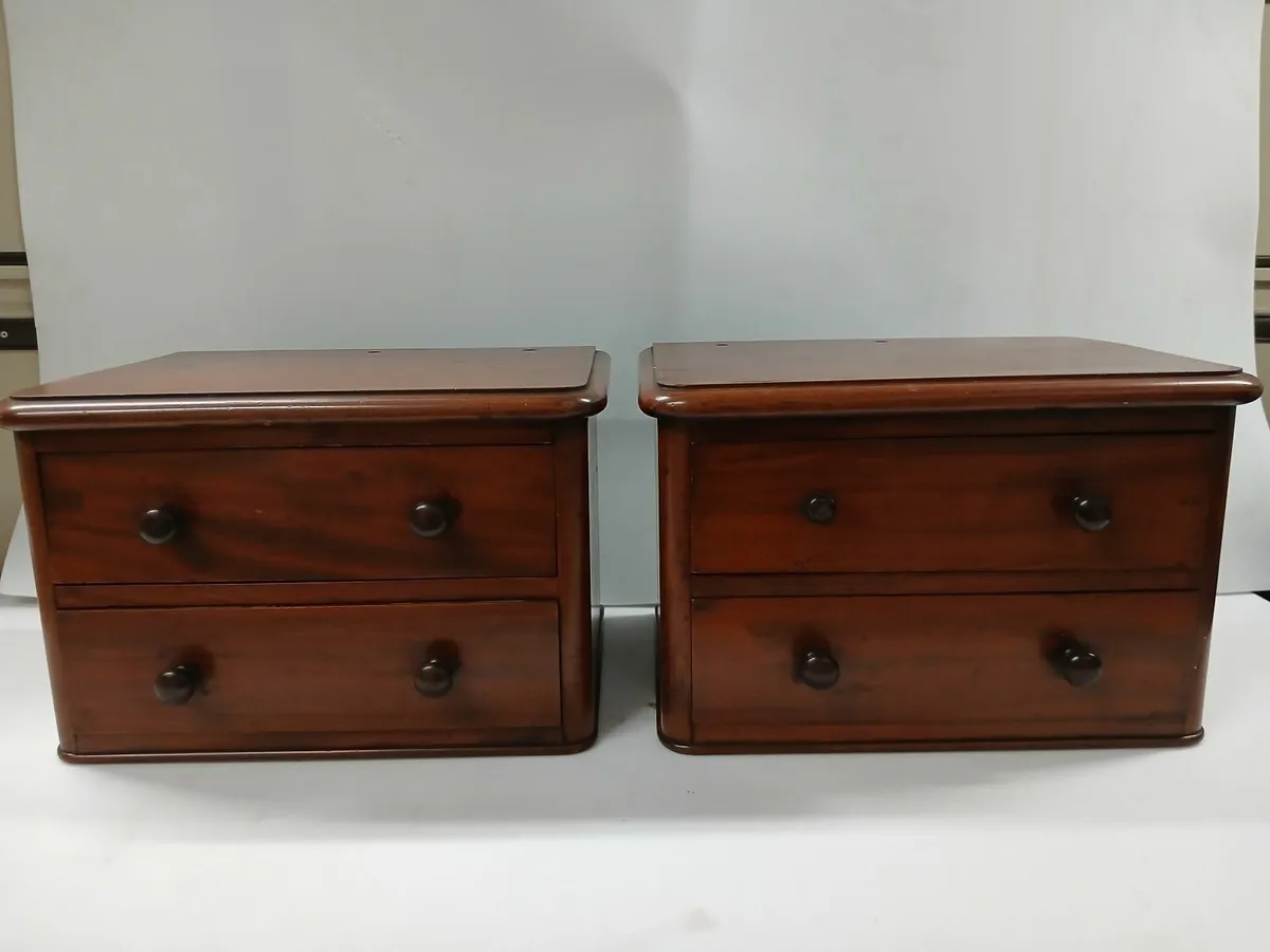 Two drawer oak chests - Image 1