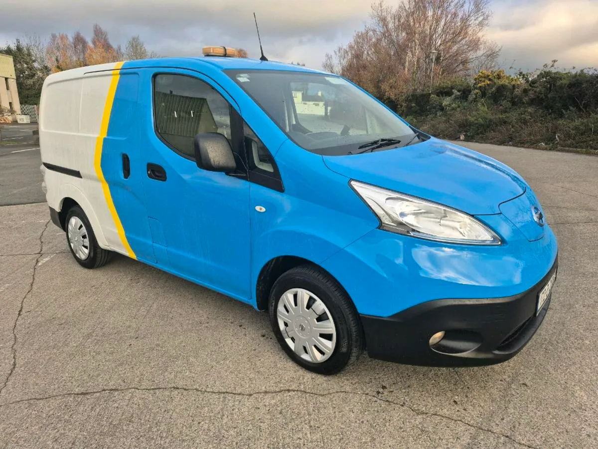 NISSAN ENV200**19,000mls**ELECTRIC**AUTOMATIC** - Image 1