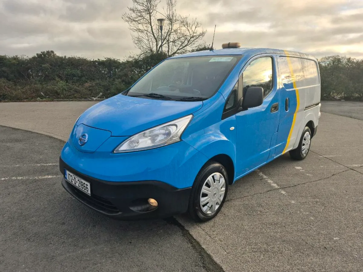NISSAN ENV200**19,000mls**ELECTRIC**AUTOMATIC** - Image 2