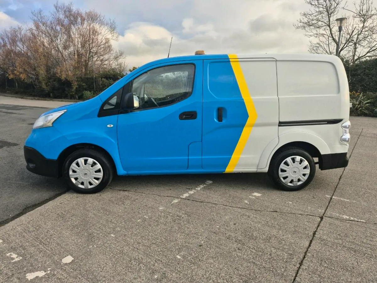 NISSAN ENV200**19,000mls**ELECTRIC**AUTOMATIC** - Image 3