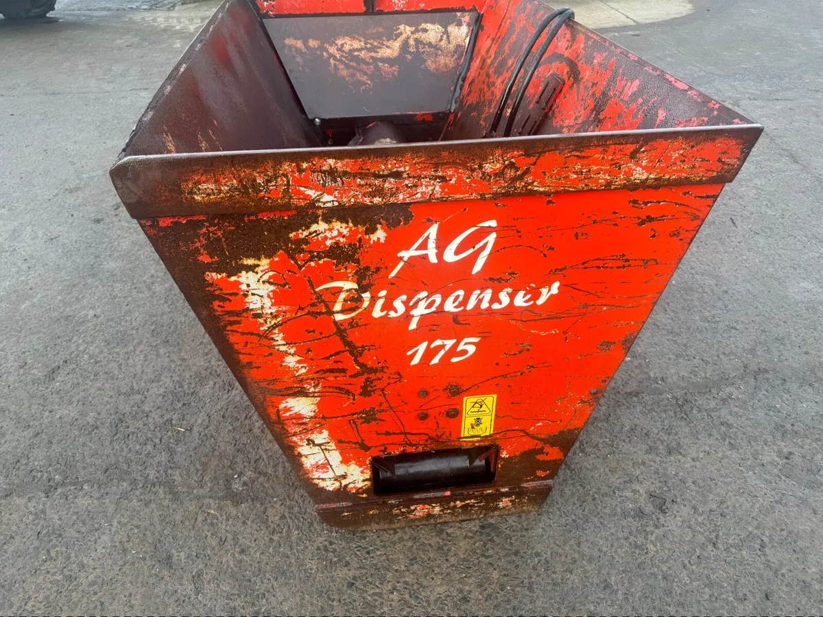 Farm machinery - Image 1