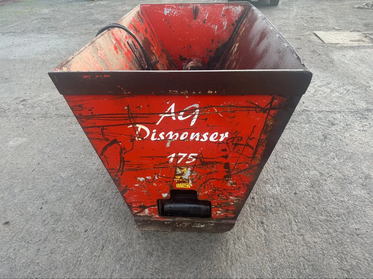 Farm machinery - Image 2