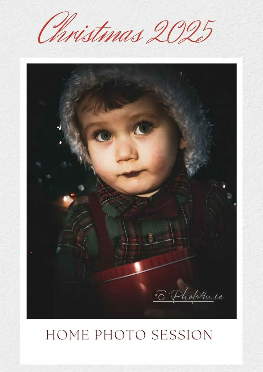 Christmas Family Photographer – Home Photo Session - Image 4