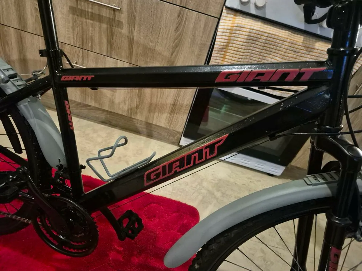 ADULTS GIANT BIKE 16"FRAME FANTASTIC CONDITION GEA - Image 3