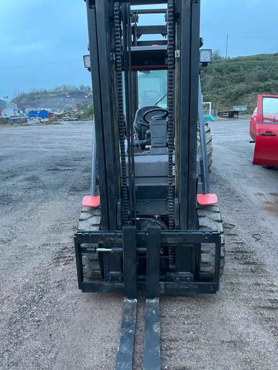 2017 manitou M135D 3.5 ton forklift - Image 2